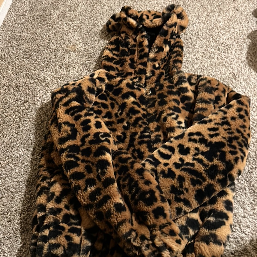 Wild Fable leopard teddy jacket with hood 🐻hardly worn, beautiful condition. - Picture 3 of 4